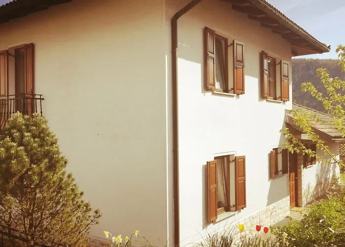 아파트 Apartma Pri Noni Silvi 톨민