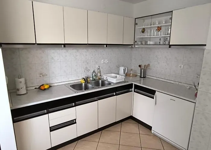 Apartma Pri Noni Silvi 托尔明